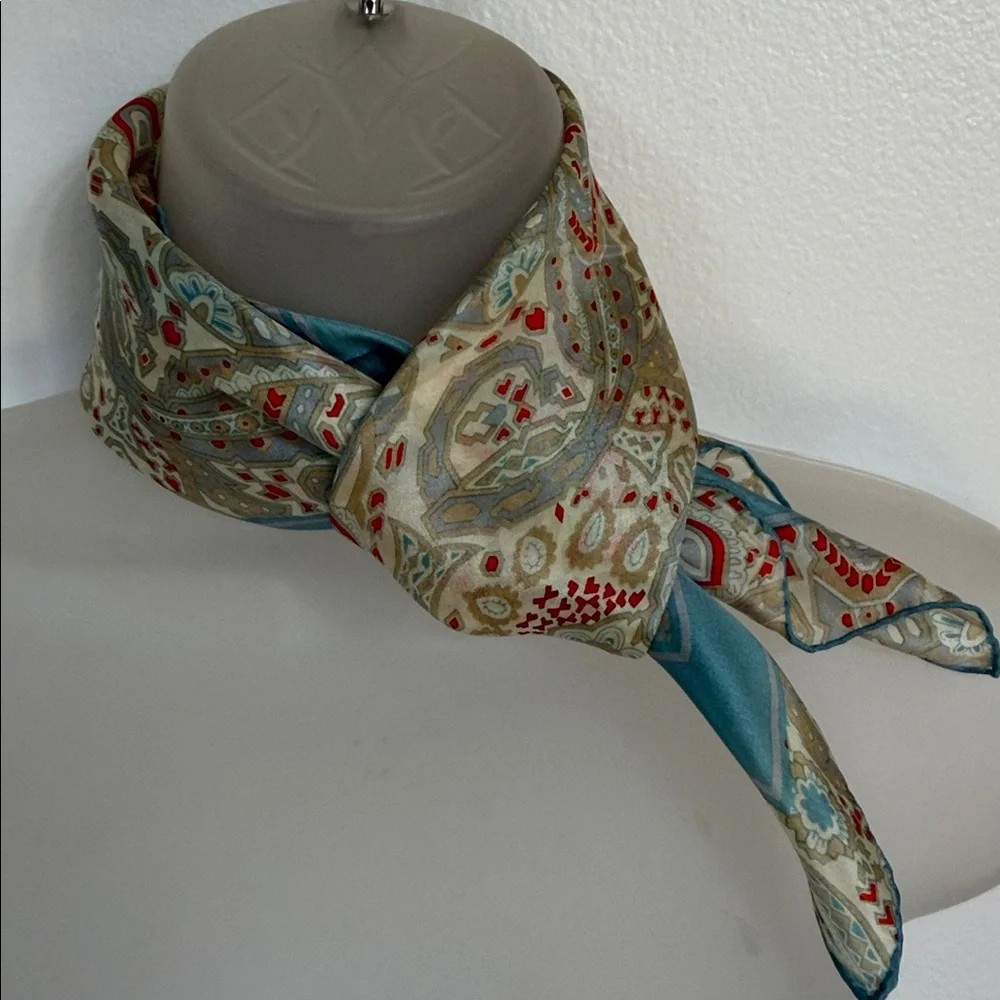 Vintage 100% Silk Paisley Scarf - Blue & Crimson - Hand Rolled Edges - Picture 4 of 13